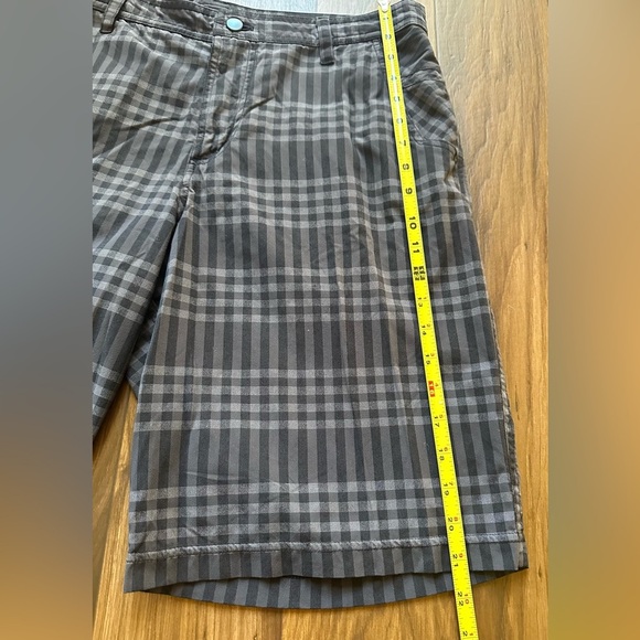 Lululemon Mens Size 36 Black Checked Plaid Golf Short Casual Athletic - Picture 6 of 12